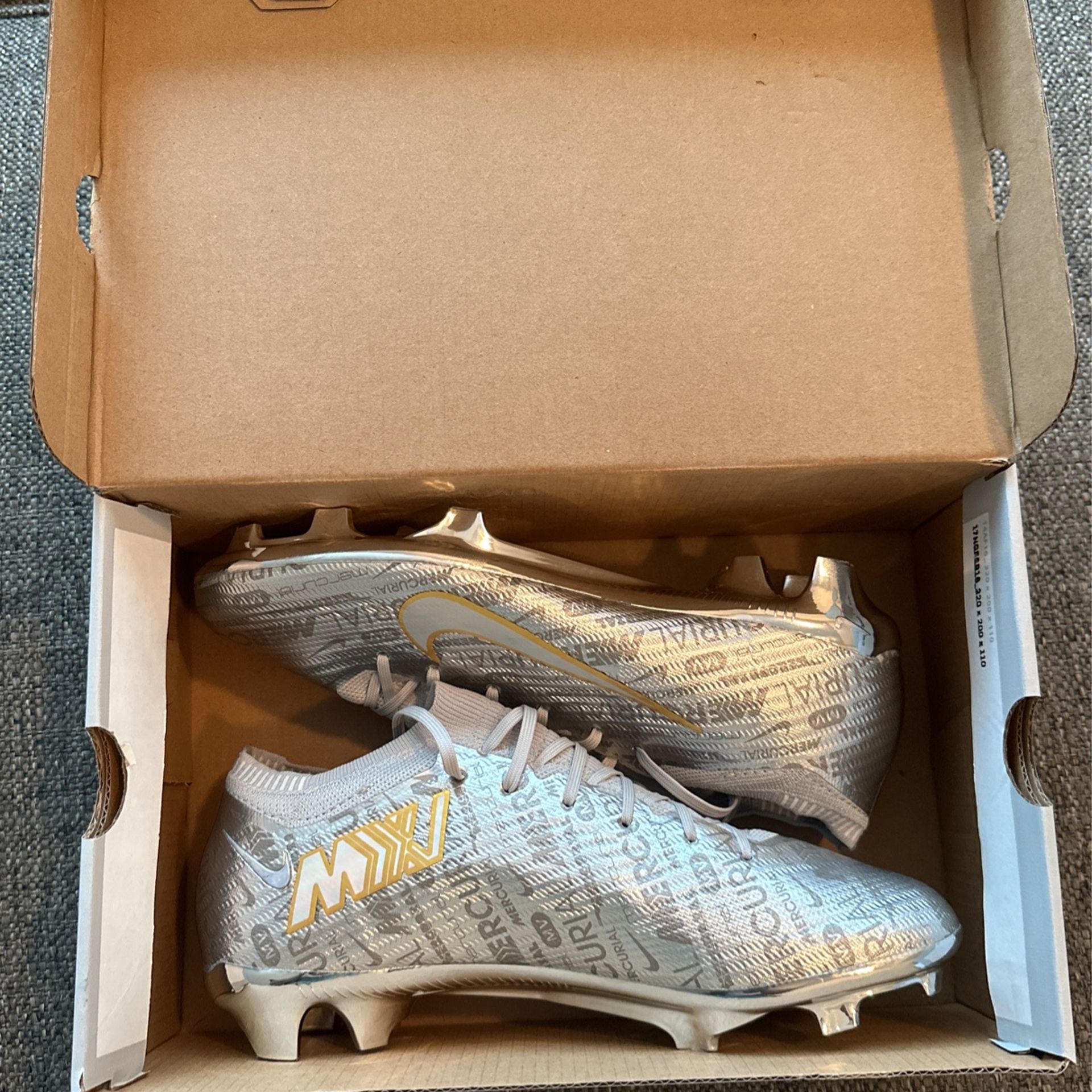 Nike superfly elite soccer cleats.