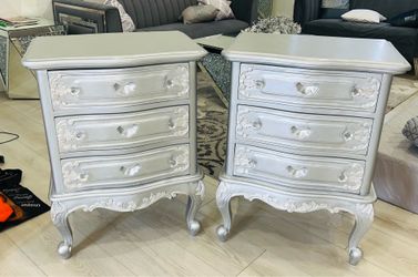 Vintage night stands set