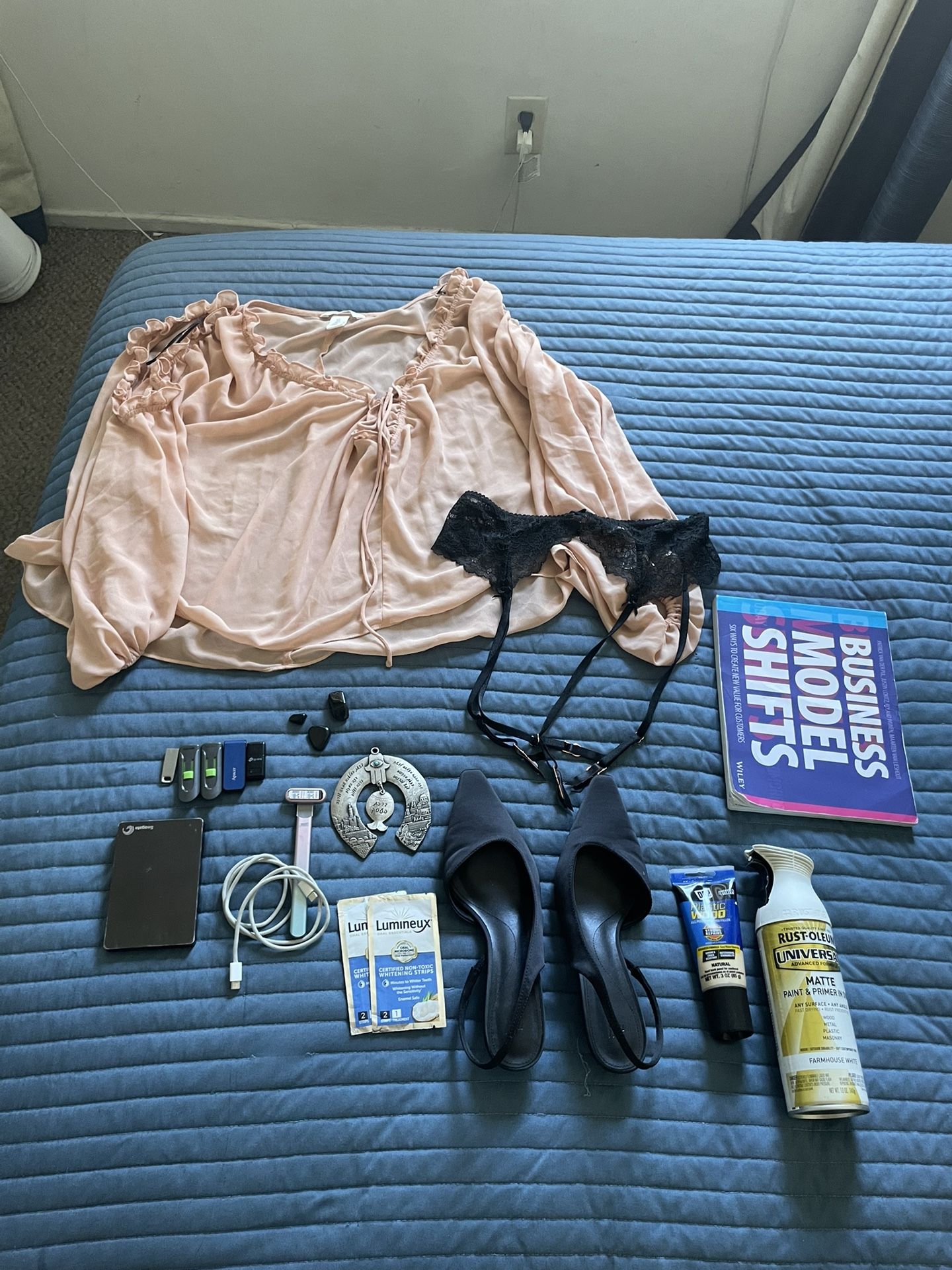 Move-Out Lot/Bundle (Everything-Must-Go!)