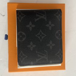 LOUIS VUITTON Wallet  New Open Box Never Used 