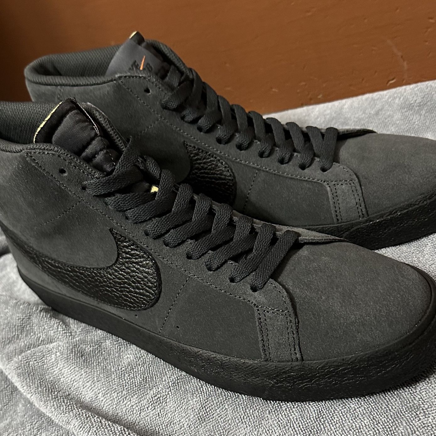 $100 Sz.11- Brand New NIKE SB ZOOM BLAZER MID ISO- Dark Smoke Gray Black