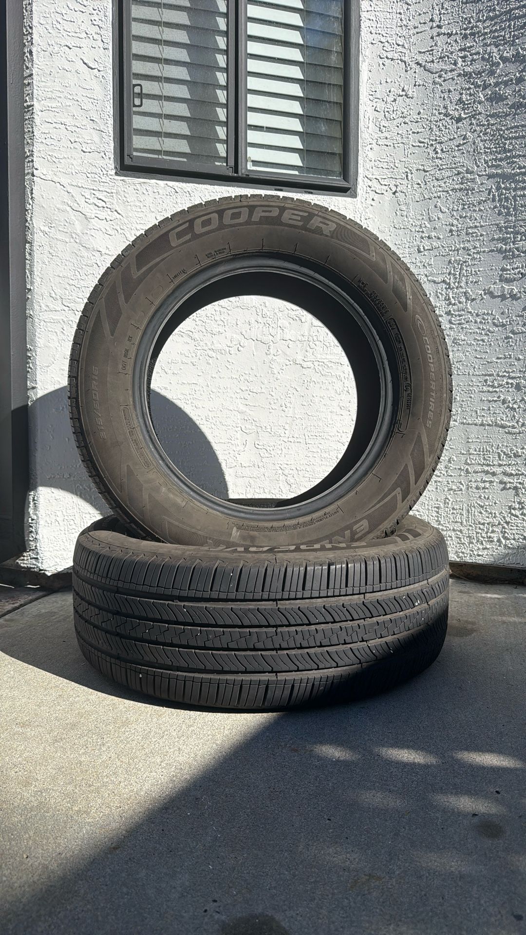 215/60R16 95V