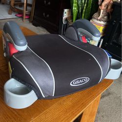 Toddler Booster Car Seat Price 15$. Pick Up E.  Side Tacoma 