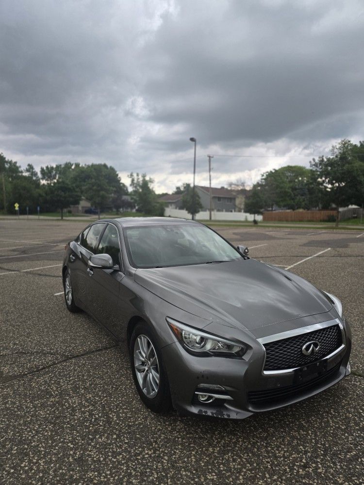 2014 Infiniti Q50