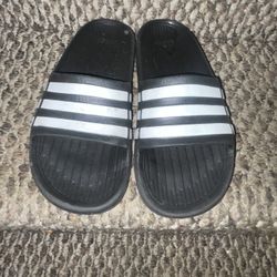 Adidas Slides Size 3 Kids $8