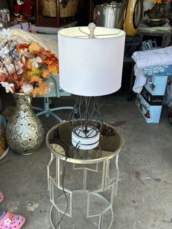 Cute Table With A Lamp 