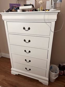 Full size bed
