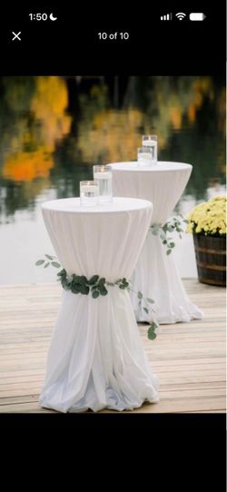 Cocktail tables r,e,n,t