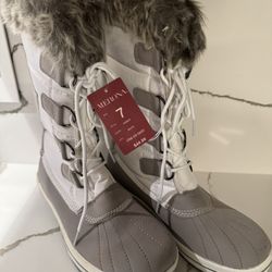 NEW Merona White & Gray Winter Boots - Sz 7