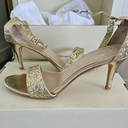 8.5 "Dove" J Adams Kitten Heels Gold Glitter