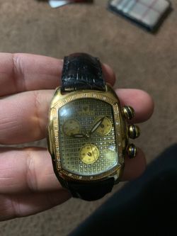 Royalty watch