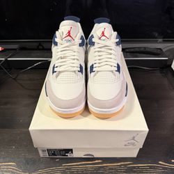 Authentic NIKE Retro Jordan 4 Nike SB Navy Blue Gum DS Size 10.5 NEW WITH BOX DR5415-100