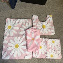 Daisies And Baby Pink Bathroom Set