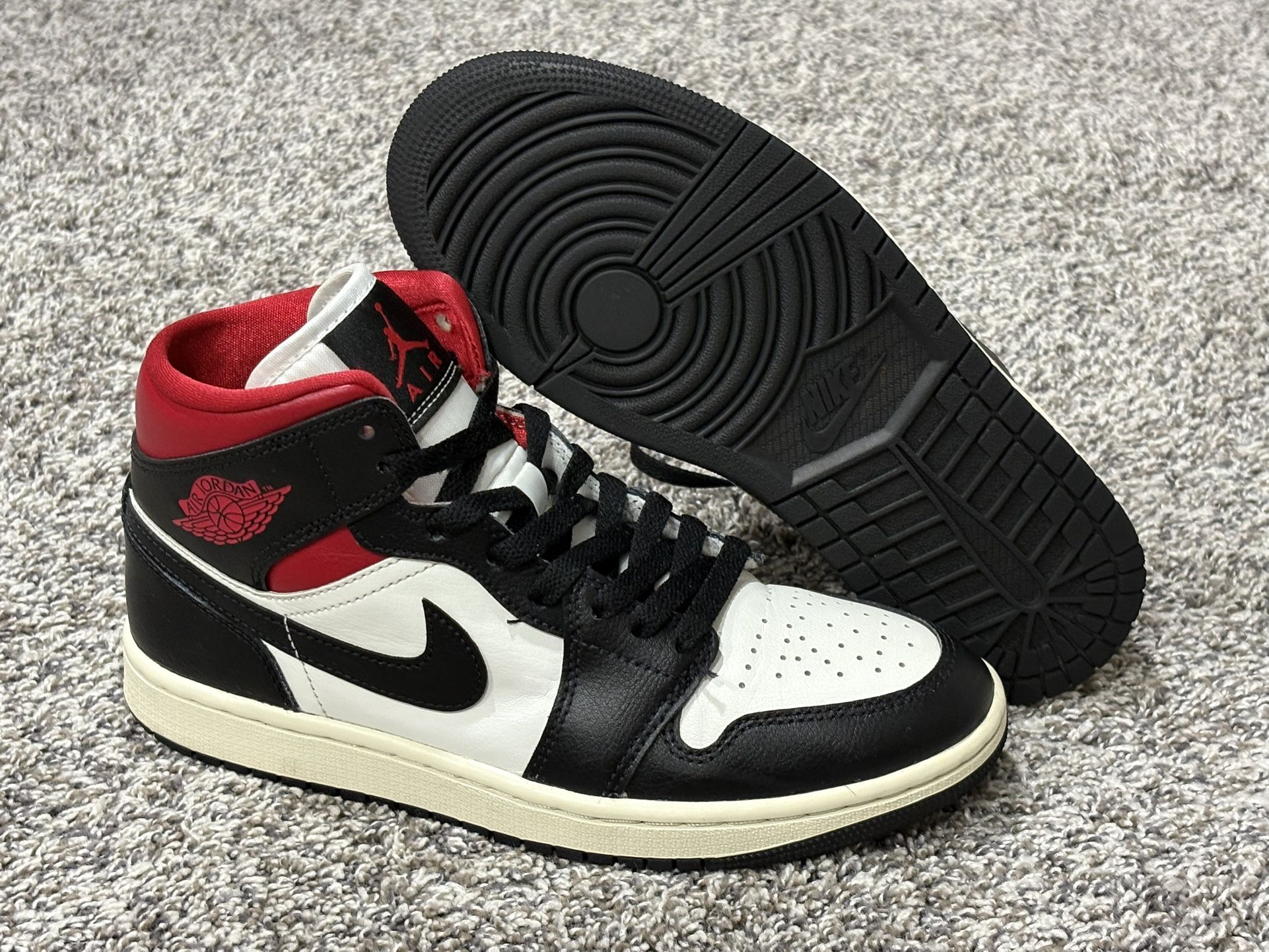 Women’s AIR JORDAN ‘1 Mid’ Gym Red Panda Sneakers Size US 8