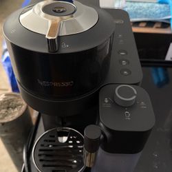 Nespresso ® Black Vertuo Lattissima Espresso Machine by De'Longhi ®
