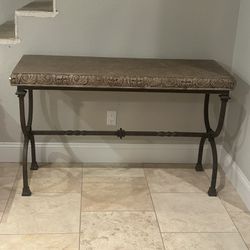 Accent Table, Excellent Condition
