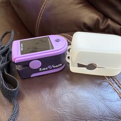 Zacurate fingertip pulse oximeter