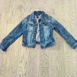 Girls GAP  kids Jean Jacket age 6-7 excellent condition 