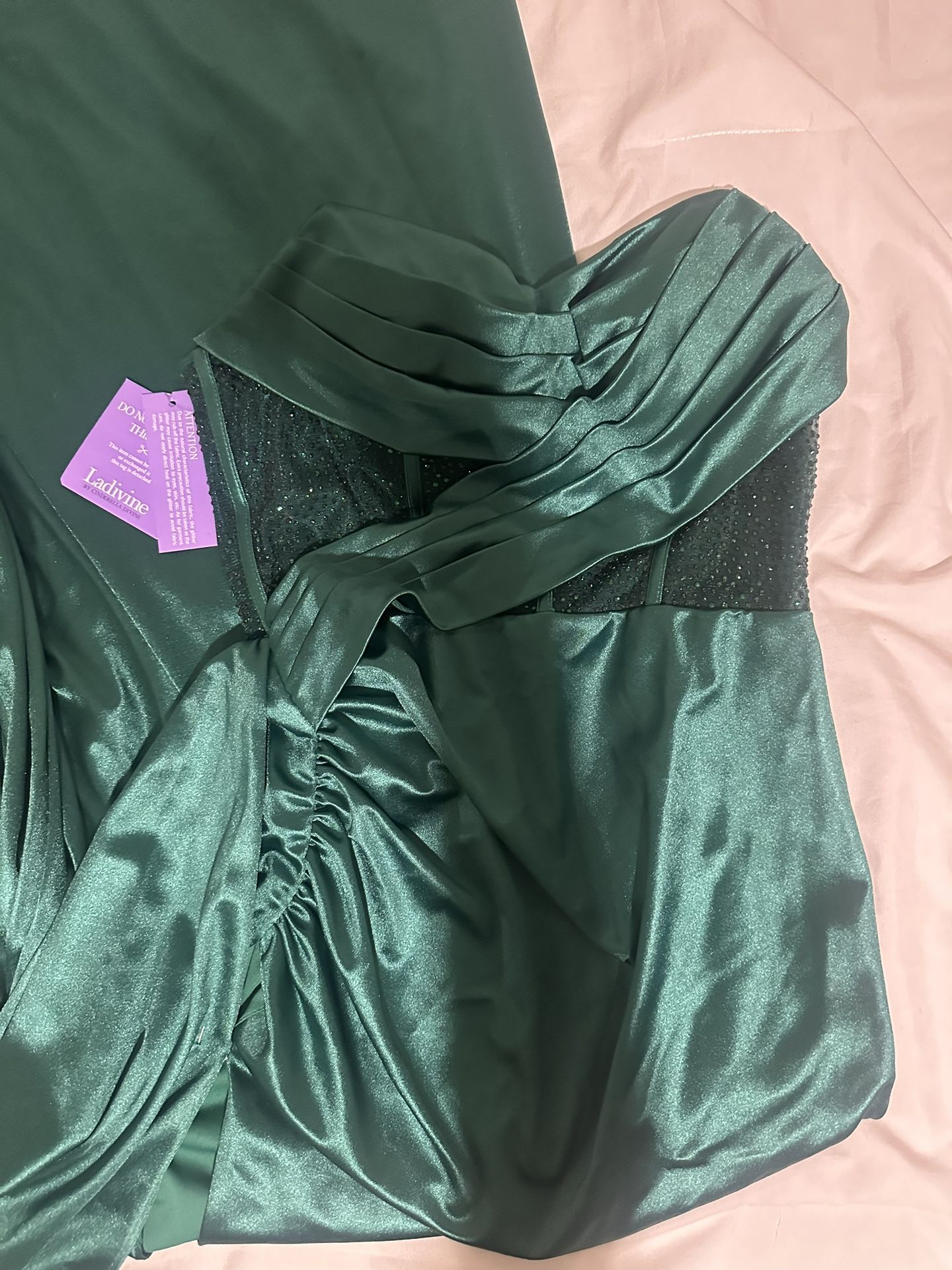 LONG ELEGANT FORMAL DRESS