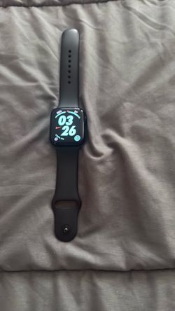 Apple Watch SE 44mm