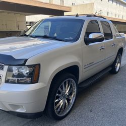2013 Chevy Avalanche