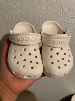 Crocs size 6 c toddler