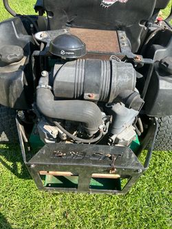 Bob-Cat Zero Turn Riding Lawn Mower
