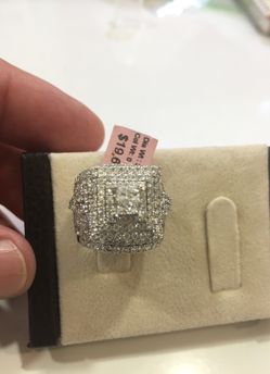 3.89 CT’s diamond 14 K W Ring