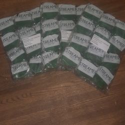 Streamers Emerald Green