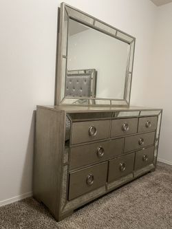 Dresser For Sell
