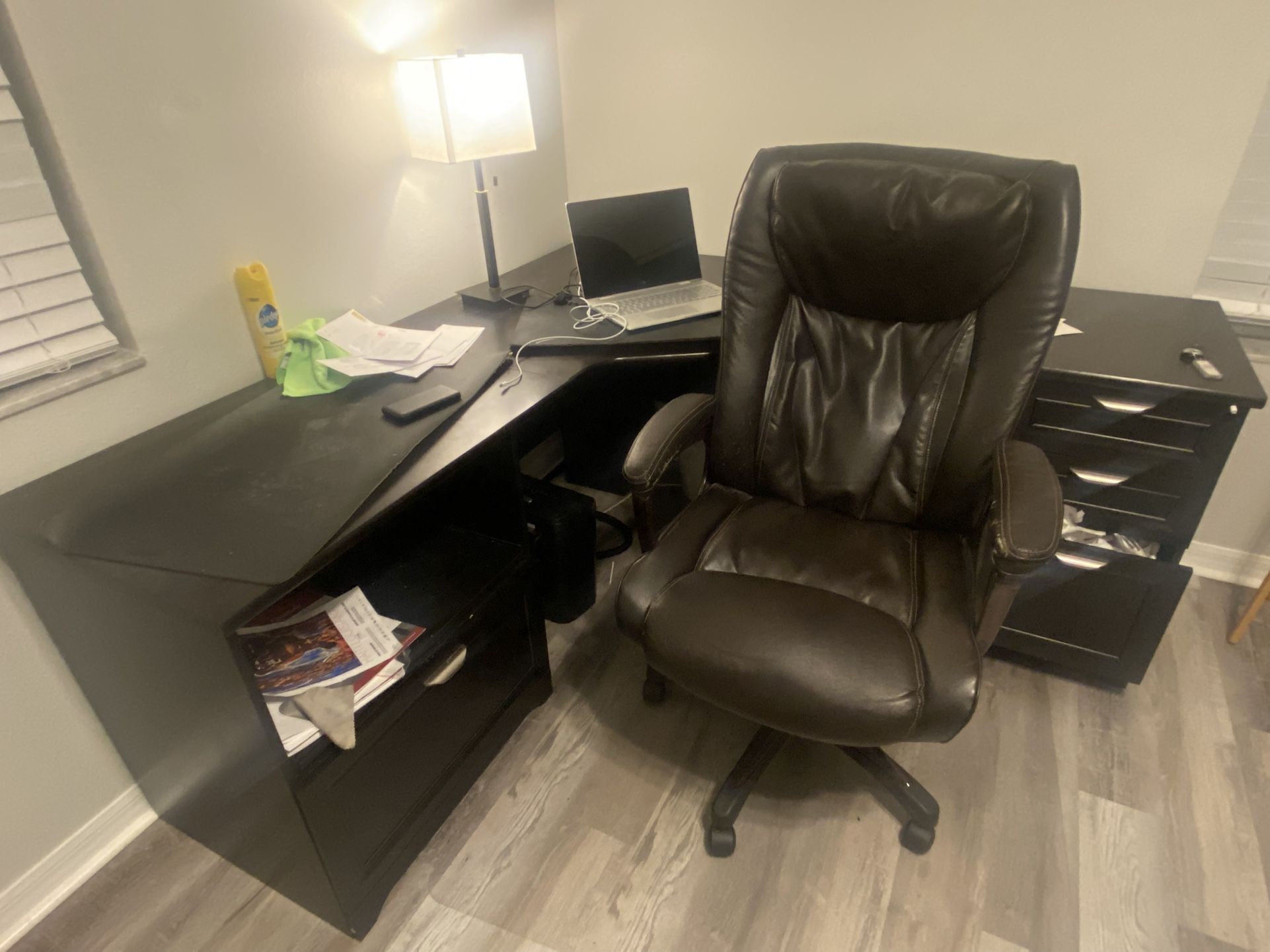 Large L Shaped Desk - FREE