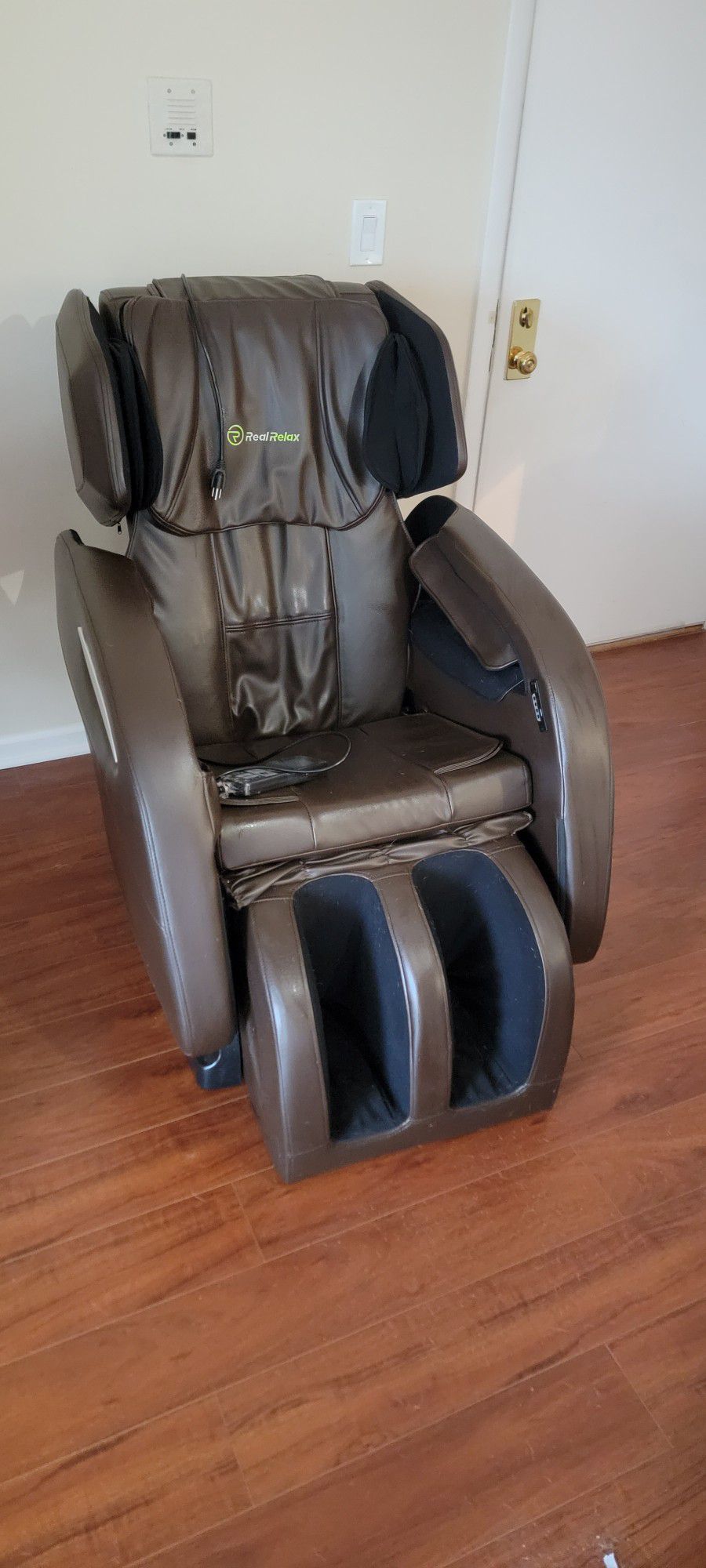 RealRelax Massage Chair Great Condition!