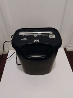 Fellowes  Bulldog Paper Shredder 8 sheet Cross Cutter