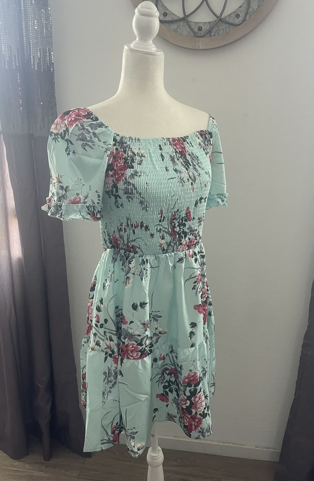 NWOT Blue Floral Dress, Size Large