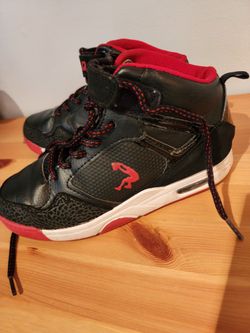 Boys Size 4y Shaq Basketball Shoes