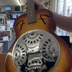 Fender Guitar PR-180E