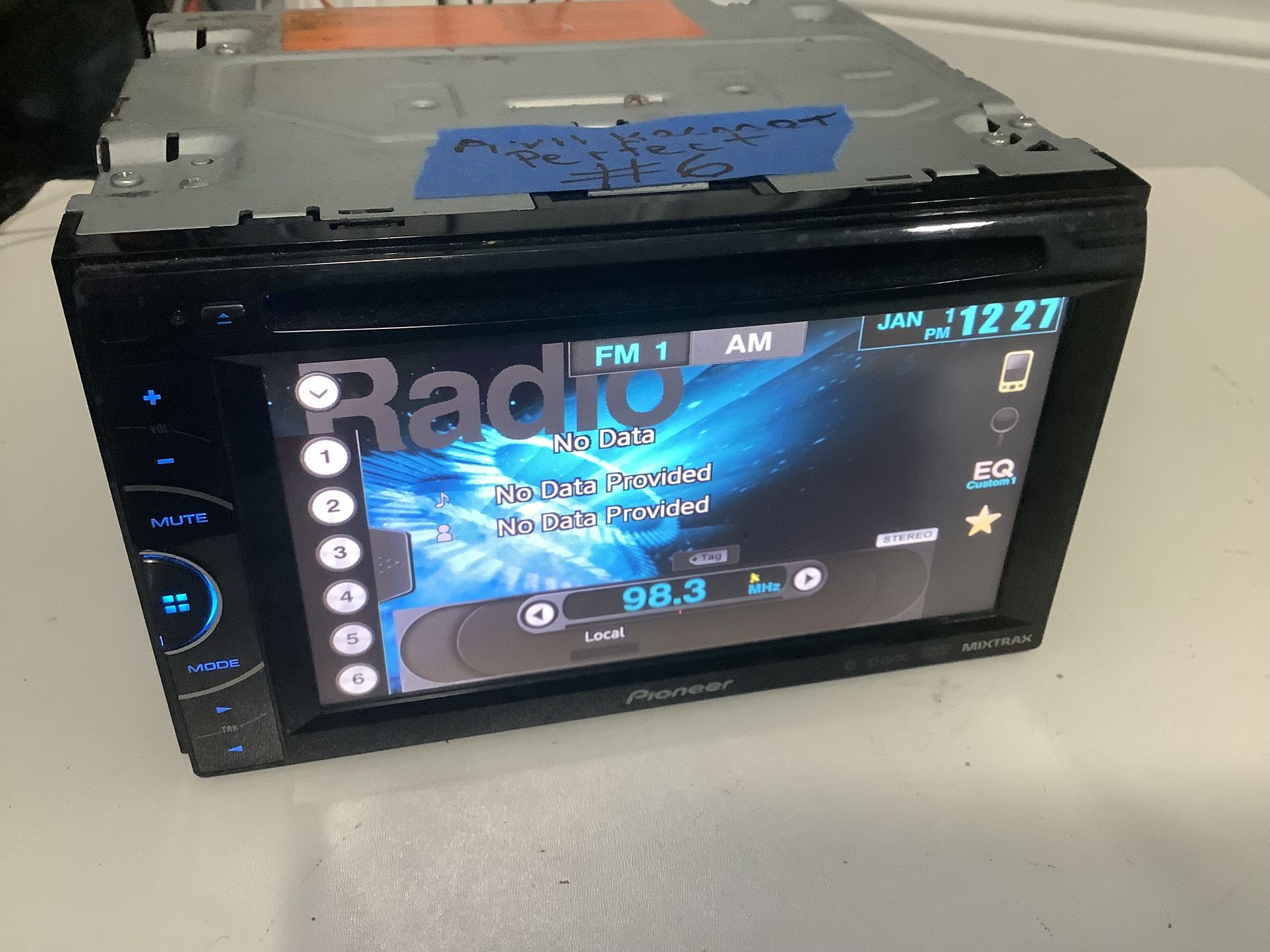 Pioneer AVH-X2600BT Bluetooth DVD CD Android iPhone Pandora AM FM XM USB Aux 6Ch. Installation available but not included in the price