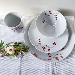 MIKASA red berries 4pc set (2 set available each set $20)