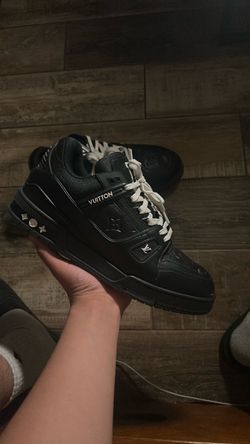 Lv trainers clean pair