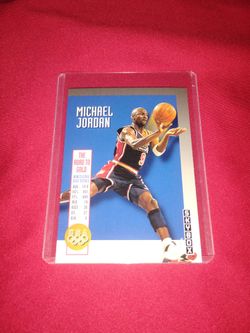 Perfect Mint 1992 Michael Jordan Basketball Card - Skybox USA 11