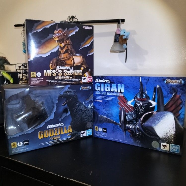 $450 or Best Offer Monsterarts Figure Lot