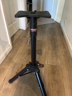 NEW, 2- Tripods 5 CORE FOR YOUR SPEAKERS ,