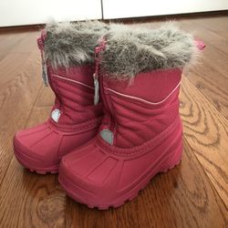 SNOW BOOTS Baby Toddler Girl size 6 shoes: Thermal waterproof winter boots with faux fur, zip up style. $10 cash at pickup in Apex