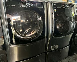 Lg Washer 7.5 cu. ft. And 9.0 Smart wi-fi Enabled Electric Dryer w/ TurboSteam