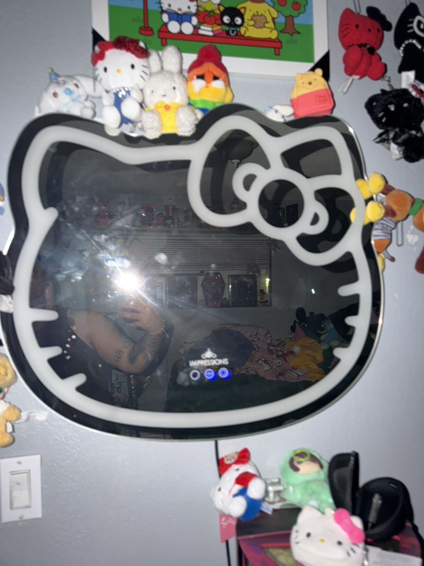 Hello Kitty Mirror 