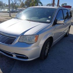 2011 Chrysler Town & Country