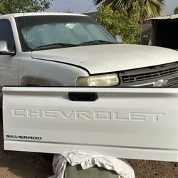 New Take Off 2025 Chevy Silverado Tailgate 