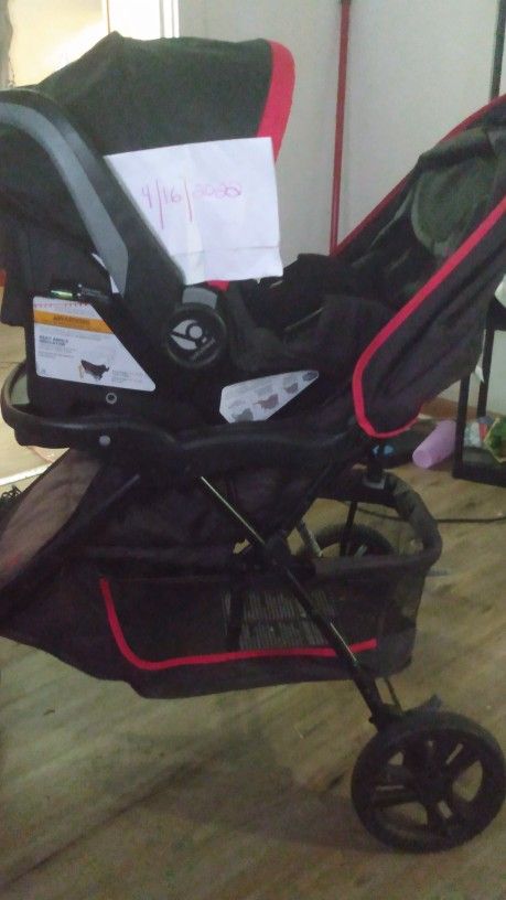stroller for sale only used 3 times