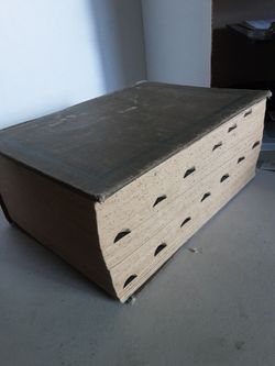 Vtg. 59 year old Webster'S dictionary printed on the usa