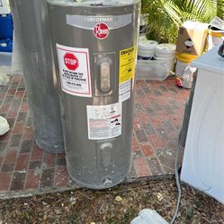 Rheem Hot water heater - Barely Used